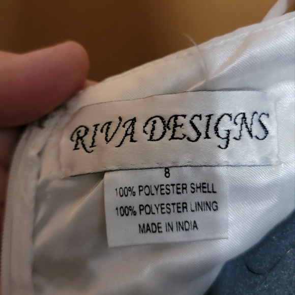 Double slit formal length pagent dress - Picture 5 of 5